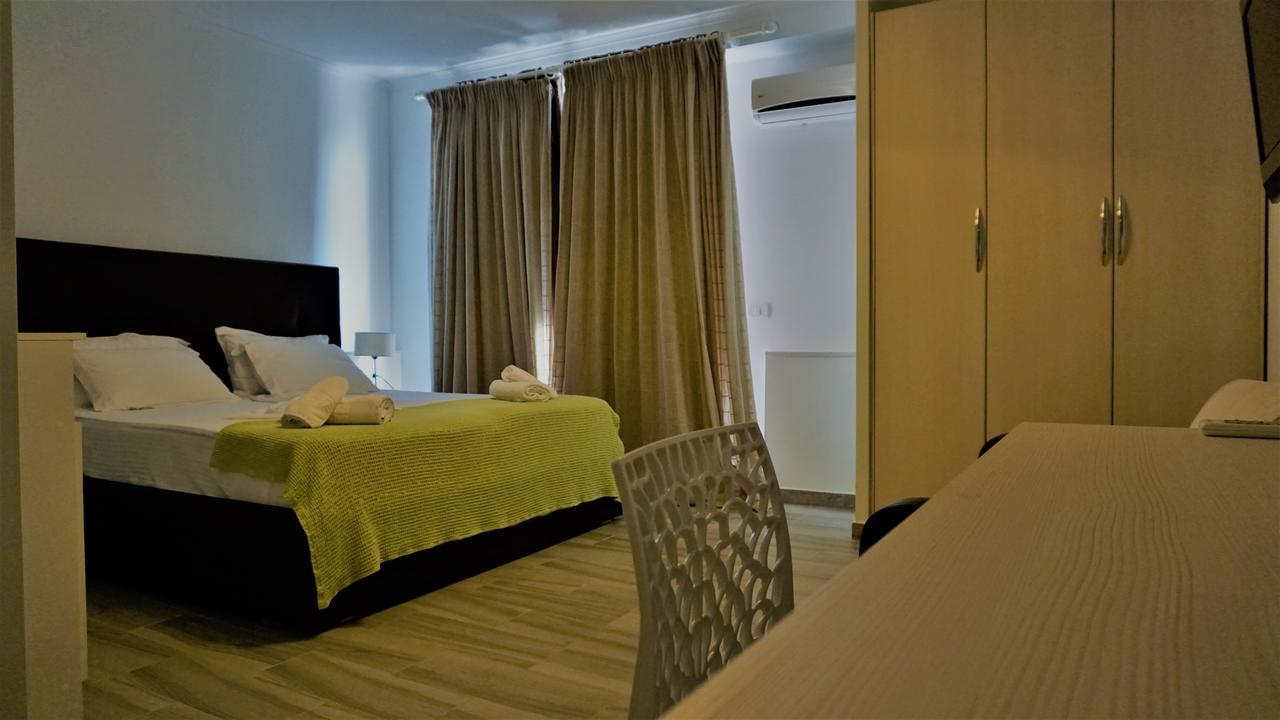 Hotel Ionian เดอร์มี ภายนอก รูปภาพ
